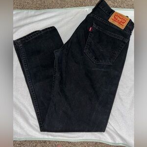 All black Men’s Levi’s